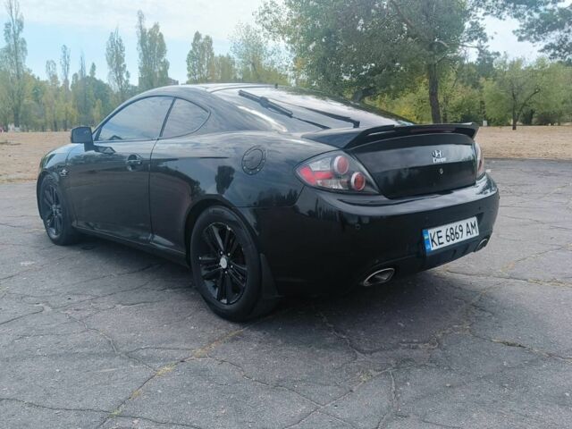 Черный Хендай Купе, объемом двигателя 2 л и пробегом 210 тыс. км за 5800 $, фото 6 на Automoto.ua