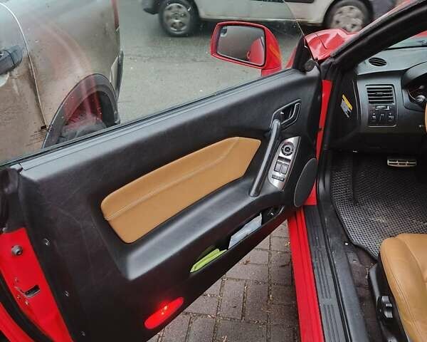 Красный Хендай Купе, объемом двигателя 2.7 л и пробегом 200 тыс. км за 5800 $, фото 9 на Automoto.ua