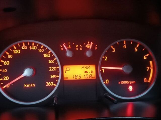 Червоний Хендай Купе, об'ємом двигуна 2.7 л та пробігом 186 тис. км за 6000 $, фото 7 на Automoto.ua