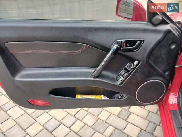 Червоний Хендай Купе, об'ємом двигуна 2 л та пробігом 189 тис. км за 6500 $, фото 30 на Automoto.ua