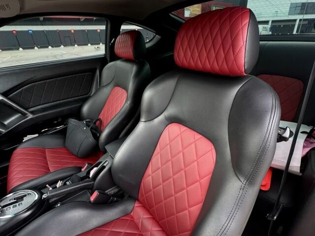 Красный Хендай Купе, объемом двигателя 2 л и пробегом 180 тыс. км за 9500 $, фото 8 на Automoto.ua