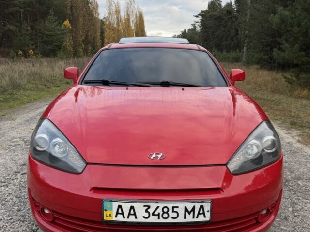 Червоний Хендай Купе, об'ємом двигуна 2 л та пробігом 175 тис. км за 5450 $, фото 5 на Automoto.ua