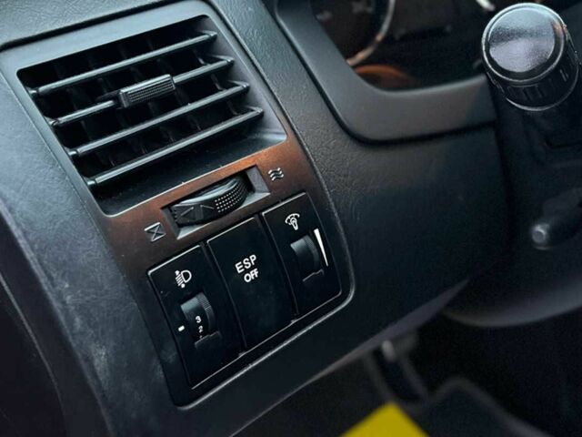 Красный Хендай Купе, объемом двигателя 2 л и пробегом 170 тыс. км за 6500 $, фото 13 на Automoto.ua