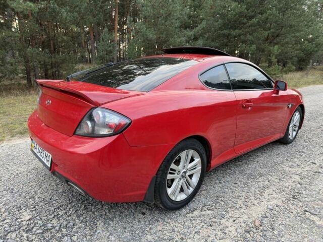 Червоний Хендай Купе, об'ємом двигуна 2 л та пробігом 175 тис. км за 5450 $, фото 3 на Automoto.ua