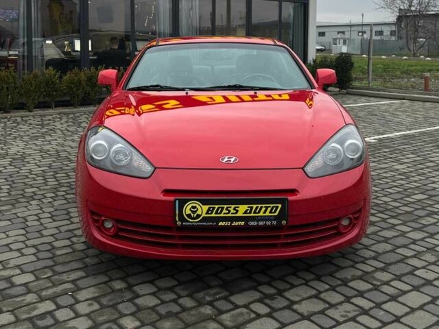 Красный Хендай Купе, объемом двигателя 2 л и пробегом 170 тыс. км за 6500 $, фото 1 на Automoto.ua