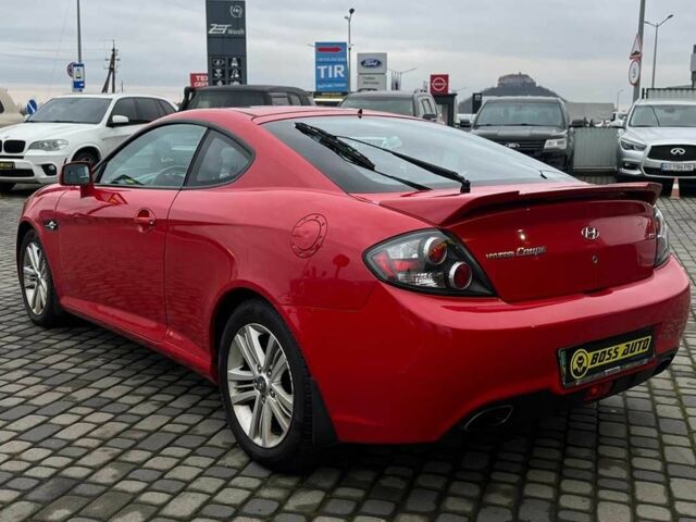 Красный Хендай Купе, объемом двигателя 2 л и пробегом 170 тыс. км за 6500 $, фото 4 на Automoto.ua