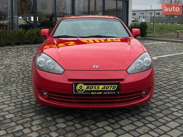Красный Хендай Купе, объемом двигателя 2 л и пробегом 170 тыс. км за 6500 $, фото 1 на Automoto.ua