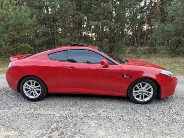 Червоний Хендай Купе, об'ємом двигуна 2 л та пробігом 175 тис. км за 5450 $, фото 7 на Automoto.ua