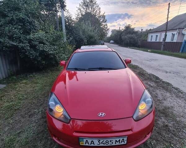 Червоний Хендай Купе, об'ємом двигуна 2 л та пробігом 250 тис. км за 6500 $, фото 2 на Automoto.ua