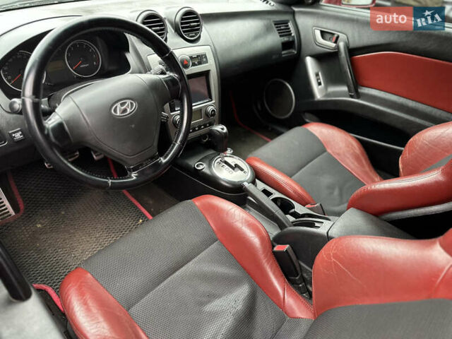 Червоний Хендай Купе, об'ємом двигуна 1.98 л та пробігом 170 тис. км за 5800 $, фото 6 на Automoto.ua