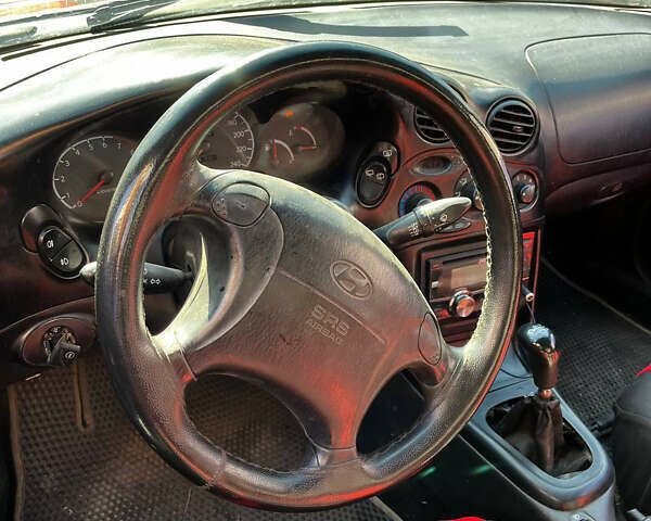 Хендай Купе, объемом двигателя 1.6 л и пробегом 415 тыс. км за 2900 $, фото 3 на Automoto.ua