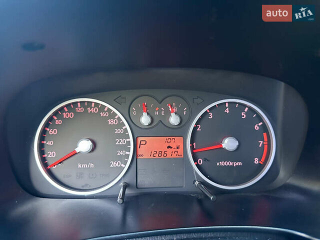 Хендай Купе, объемом двигателя 2 л и пробегом 129 тыс. км за 6500 $, фото 6 на Automoto.ua