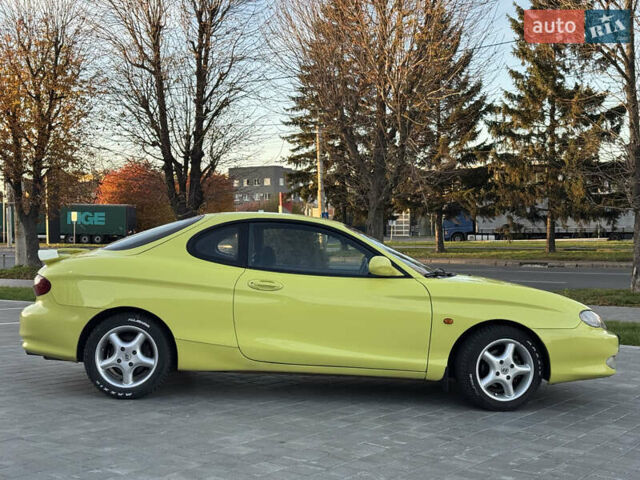 Желтый Хендай Купе, объемом двигателя 2 л и пробегом 206 тыс. км за 4400 $, фото 8 на Automoto.ua