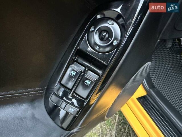 Желтый Хендай Купе, объемом двигателя 1.98 л и пробегом 222 тыс. км за 4800 $, фото 34 на Automoto.ua