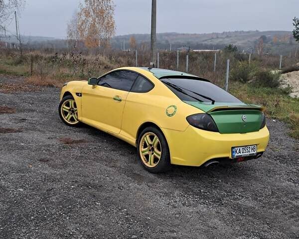 Жовтий Хендай Купе, об'ємом двигуна 1.98 л та пробігом 205 тис. км за 7200 $, фото 10 на Automoto.ua