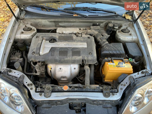 Сірий Хендай Купе, об'ємом двигуна 2 л та пробігом 144 тис. км за 4500 $, фото 15 на Automoto.ua