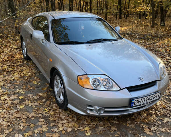 Сірий Хендай Купе, об'ємом двигуна 2 л та пробігом 144 тис. км за 4500 $, фото 3 на Automoto.ua