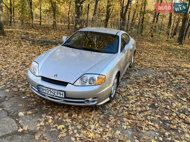 Сірий Хендай Купе, об'ємом двигуна 2 л та пробігом 144 тис. км за 4500 $, фото 10 на Automoto.ua