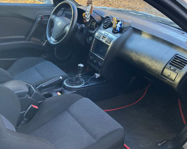 Сірий Хендай Купе, об'ємом двигуна 2 л та пробігом 144 тис. км за 4500 $, фото 19 на Automoto.ua