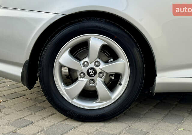 Серый Хендай Купе, объемом двигателя 2 л и пробегом 133 тыс. км за 5350 $, фото 27 на Automoto.ua