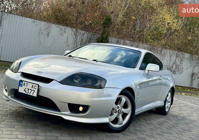 Серый Хендай Купе, объемом двигателя 2 л и пробегом 133 тыс. км за 5350 $, фото 2 на Automoto.ua