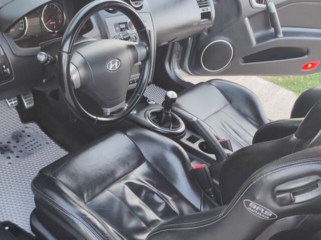 Сірий Хендай Купе, об'ємом двигуна 2 л та пробігом 167 тис. км за 7700 $, фото 6 на Automoto.ua