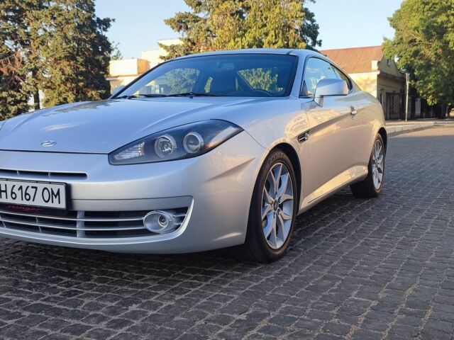 Сірий Хендай Купе, об'ємом двигуна 2 л та пробігом 167 тис. км за 7700 $, фото 4 на Automoto.ua