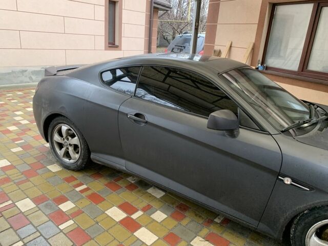 Сірий Хендай Купе, об'ємом двигуна 2.7 л та пробігом 148 тис. км за 3500 $, фото 5 на Automoto.ua