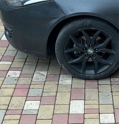 Сірий Хендай Купе, об'ємом двигуна 2.7 л та пробігом 148 тис. км за 3500 $, фото 1 на Automoto.ua