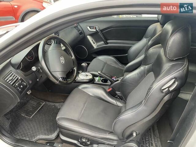 Сірий Хендай Купе, об'ємом двигуна 1.98 л та пробігом 195 тис. км за 6800 $, фото 16 на Automoto.ua