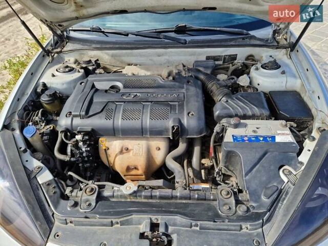 Хендай Купе 2008 в Вилково на Automoto.ua Серый Хендай Купе, объемом двигателя 1.98 л и пробегом 194 тыс. км за 5500 $, фото 9 на Automoto.ua