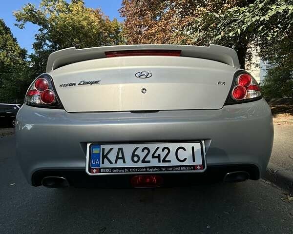 Серый Хендай Купе, объемом двигателя 1.98 л и пробегом 218 тыс. км за 6200 $, фото 3 на Automoto.ua
