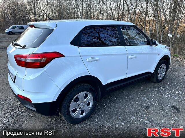 Белый Хендай Крета, объемом двигателя 1.6 л и пробегом 108 тыс. км за 15400 $, фото 4 на Automoto.ua