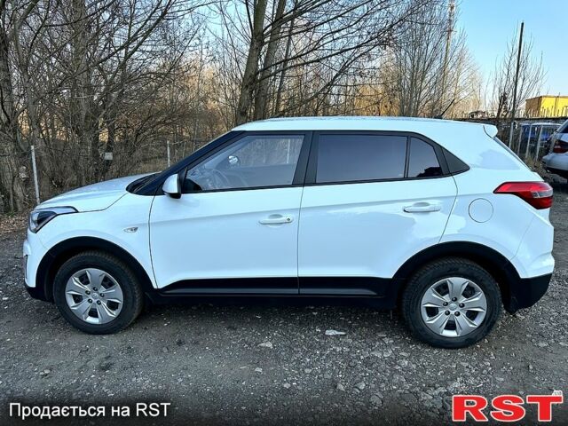 Белый Хендай Крета, объемом двигателя 1.6 л и пробегом 108 тыс. км за 15400 $, фото 1 на Automoto.ua
