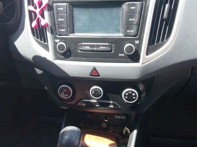 Серый Хендай Крета, объемом двигателя 1.6 л и пробегом 53 тыс. км за 13000 $, фото 3 на Automoto.ua