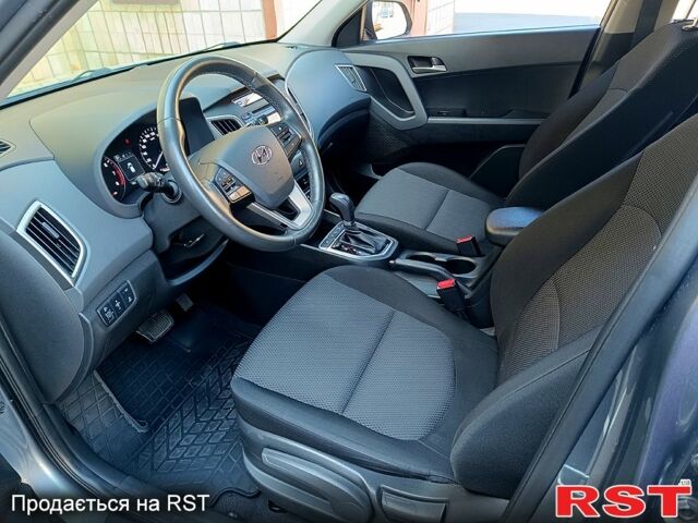 Серый Хендай Крета, объемом двигателя 2 л и пробегом 100 тыс. км за 16500 $, фото 2 на Automoto.ua