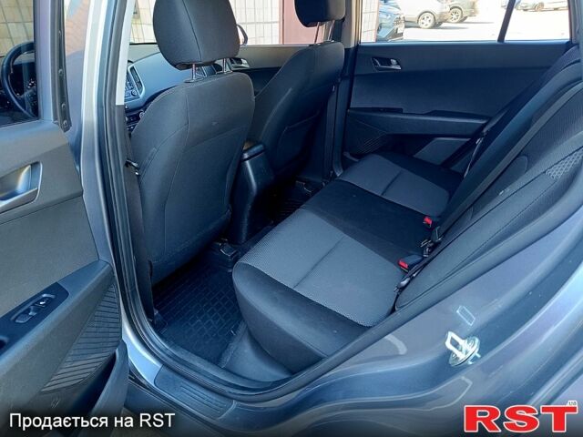 Серый Хендай Крета, объемом двигателя 2 л и пробегом 100 тыс. км за 16500 $, фото 3 на Automoto.ua