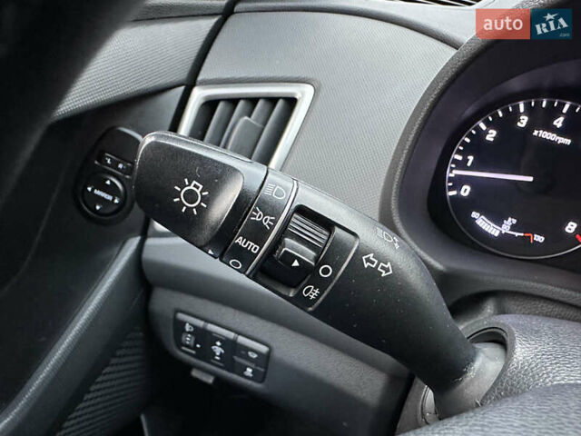 Хендай Крета 2016 в Киеве на Automoto.ua Серый Хендай Крета, объемом двигателя 1.6 л и пробегом 121 тыс. км за 14800 $, фото 38 на Automoto.ua