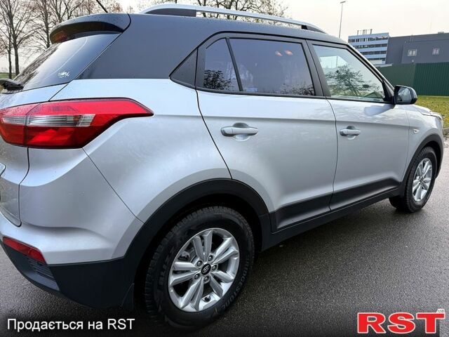 Серый Хендай Крета, объемом двигателя 1.6 л и пробегом 69 тыс. км за 16300 $, фото 2 на Automoto.ua