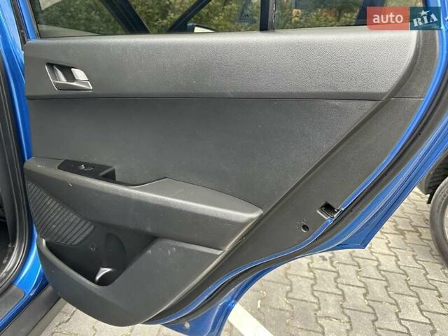 Синий Хендай Крета, объемом двигателя 1.59 л и пробегом 137 тыс. км за 13500 $, фото 57 на Automoto.ua