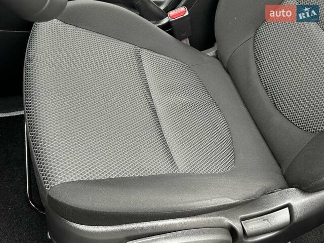 Синий Хендай Крета, объемом двигателя 1.59 л и пробегом 137 тыс. км за 13500 $, фото 35 на Automoto.ua