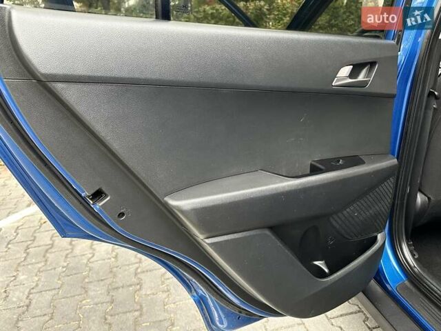 Синий Хендай Крета, объемом двигателя 1.59 л и пробегом 137 тыс. км за 13500 $, фото 53 на Automoto.ua