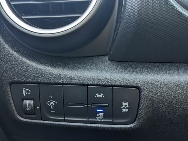 Белый Хендай Другая, объемом двигателя 0 л и пробегом 33 тыс. км за 15900 $, фото 13 на Automoto.ua