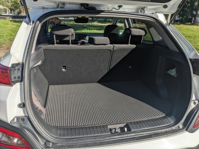 Белый Хендай Другая, объемом двигателя 0 л и пробегом 33 тыс. км за 15900 $, фото 20 на Automoto.ua