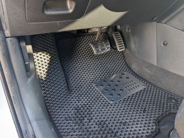 Белый Хендай Другая, объемом двигателя 0 л и пробегом 33 тыс. км за 15900 $, фото 15 на Automoto.ua