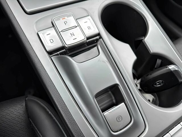 Белый Хендай Другая, объемом двигателя 0 л и пробегом 29 тыс. км за 11900 $, фото 10 на Automoto.ua