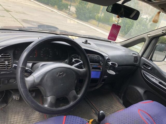 Белый Хендай Другая, объемом двигателя 2.5 л и пробегом 500 тыс. км за 3400 $, фото 6 на Automoto.ua