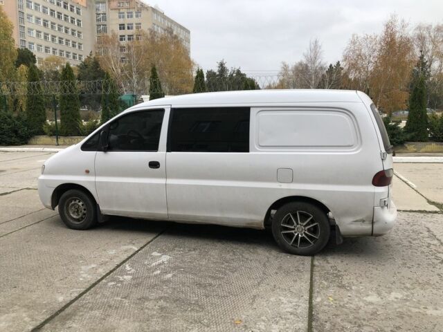 Белый Хендай Другая, объемом двигателя 2.5 л и пробегом 500 тыс. км за 3400 $, фото 4 на Automoto.ua