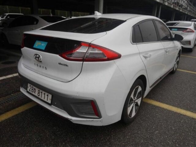 Белый Хендай Другая, объемом двигателя 0 л и пробегом 70 тыс. км за 3800 $, фото 3 на Automoto.ua