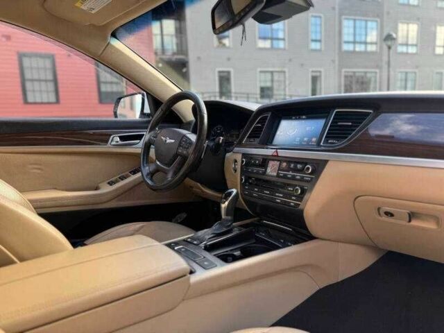 Белый Хендай Другая, объемом двигателя 3.8 л и пробегом 55 тыс. км за 3200 $, фото 6 на Automoto.ua